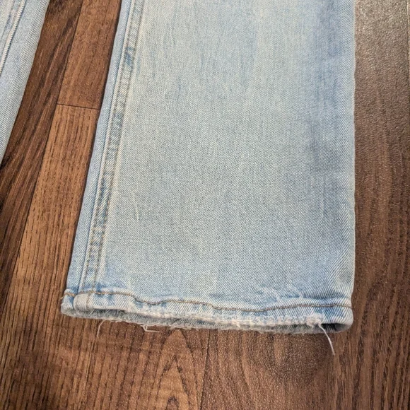 Abercrombie & Fitch Women High Rise Light Blue Jeans - Picture 4 of 8